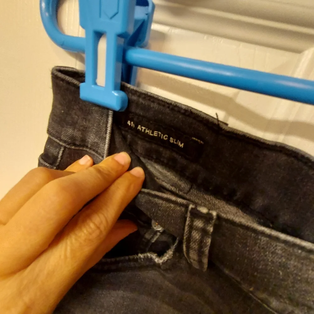 Lucky 410 athletic slim jeans 30x32